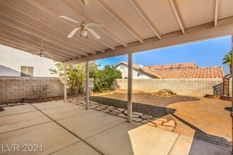 4330 Spruce Grove St in Las Vegas, NV - Building Photo - Building Photo