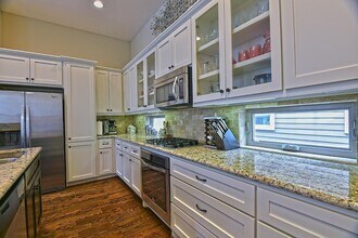 2441 Charleston St in Houston, TX - Building Photo - Building Photo