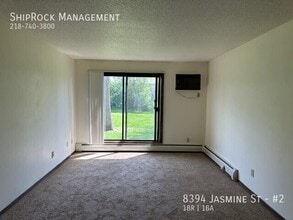 8394 Jasmine St in Virginia, MN - Building Photo - Building Photo