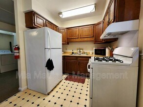 2108.5 E 65th St in Savannah, GA - Building Photo - Building Photo