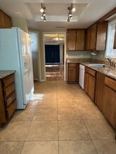 1371 Evan Ln in Ashland, OR - Building Photo - Building Photo
