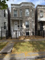 3840 W Fillmore St, Unit G in Chicago, IL - Building Photo