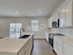 230 Deanscroft Dr in Pickerington, OH - Building Photo - Building Photo