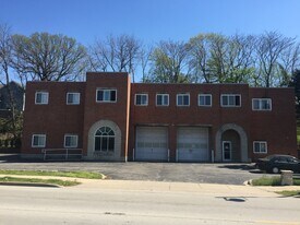 700 Main St, Unit B in Lemont, IL - Building Photo