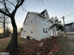 111 E Barber Ave in Woodbury, NJ - Building Photo - Building Photo