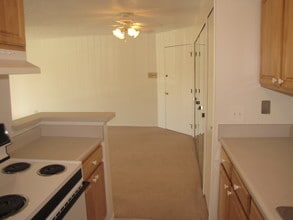 Charles Hamlet in Rochester Hills, MI - Building Photo - Building Photo