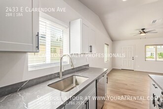 2433 E Clarendon Ave in Phoenix, AZ - Building Photo - Building Photo