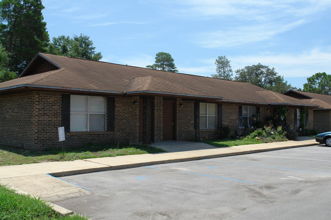 Nicewood Garden Apartments in Niceville, FL - Building Photo - Building Photo