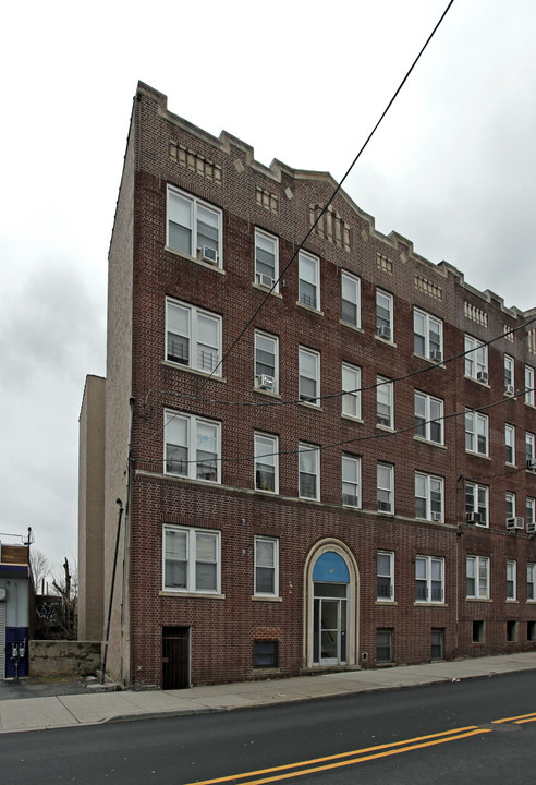 252 Sip Ave in Jersey City, NJ - Building Photo