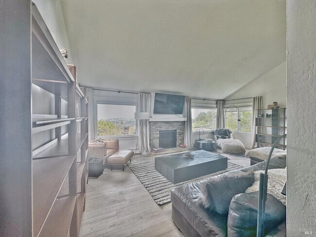 620 Amaranth Blvd, Unit 5 in Mill Valley, CA - Building Photo - Building Photo