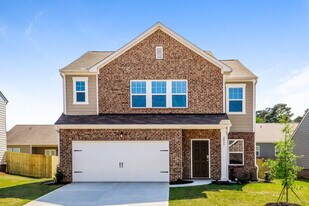 3770 Place Dr in Loganville, GA - Building Photo