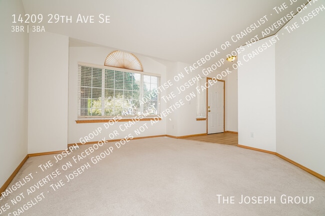 14209 29th Ave SE in Mill Creek, WA - Foto de edificio - Building Photo