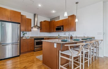 2958 Syracuse St, Unit 303 in Denver, CO - Foto de edificio - Building Photo