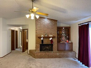 8401 Woodhue Dr in Oklahoma City, OK - Building Photo - Building Photo