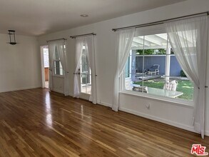 5355 Rhea Ave in Los Angeles, CA - Building Photo - Building Photo