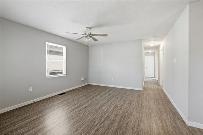 2819 N Gladstone Ave in Indianapolis, IN - Building Photo - Building Photo