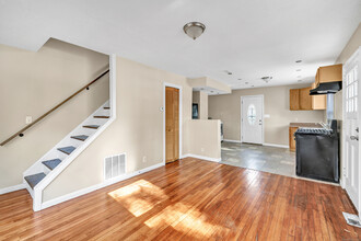 117 Dupont Pl in Bridgeport, CT - Building Photo - Building Photo