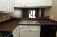Kitchen - Lodge On 84Th Apartamentos in Denver, Colorado