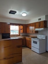 165 E Toombs Ave in Lyons, GA - Building Photo - Building Photo