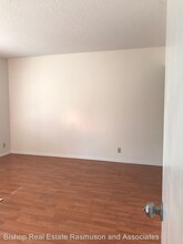 287 E Elm St-Unit -#2 in Bishop, CA - Building Photo - Building Photo