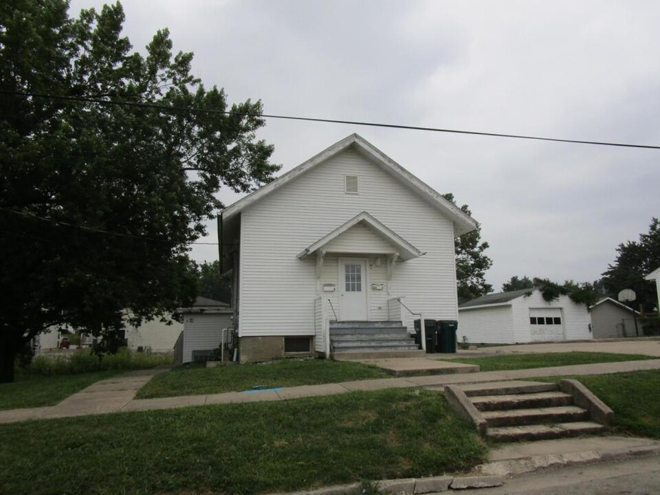 601 W Smith St in Kirksville, MO - Foto de edificio