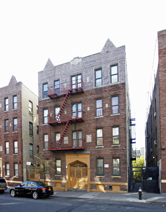 1049 Boynton Ave in Bronx, NY - Foto de edificio