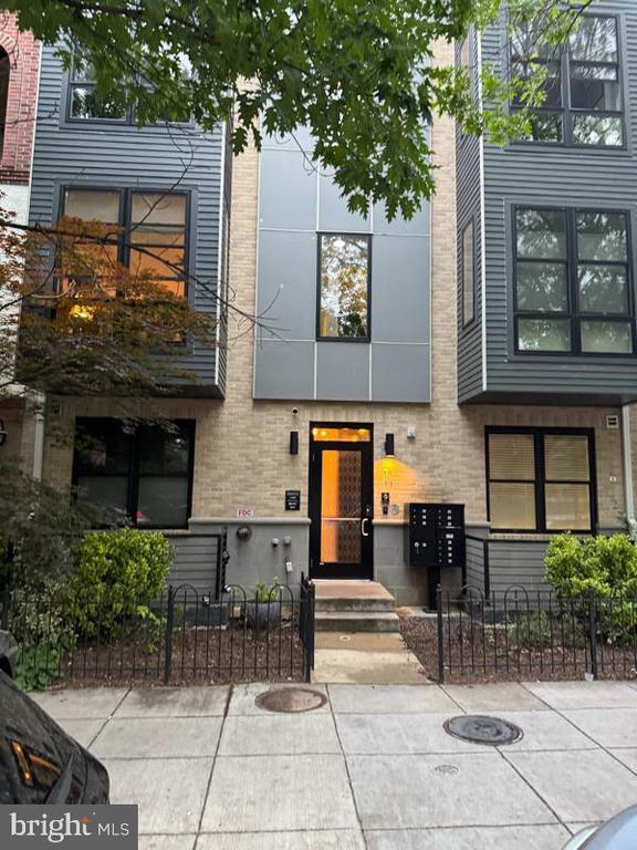 property at 11 15th St NE