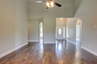 1027 Barnhill Rd in Clarksville, TN - Building Photo - Building Photo