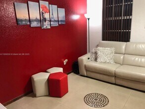 420 E 1st Ave in Hialeah, FL - Building Photo - Building Photo