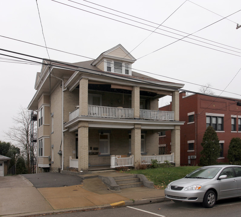 1435 Dormont Ave in Pittsburgh, PA - Foto de edificio