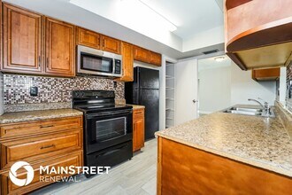 6700 Douglas St in Hollywood, FL - Building Photo - Building Photo