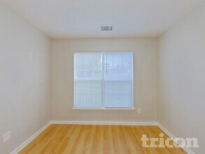 3023 Willamette Valley Dr, Unit 732 in Charlotte, NC - Foto de edificio - Building Photo