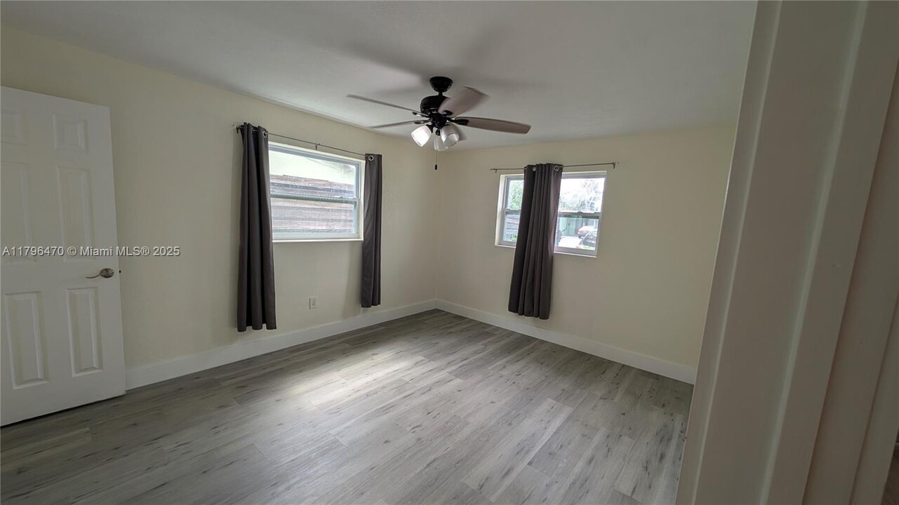 6701 NW 25th Ct in Sunrise, FL - Building Photo
