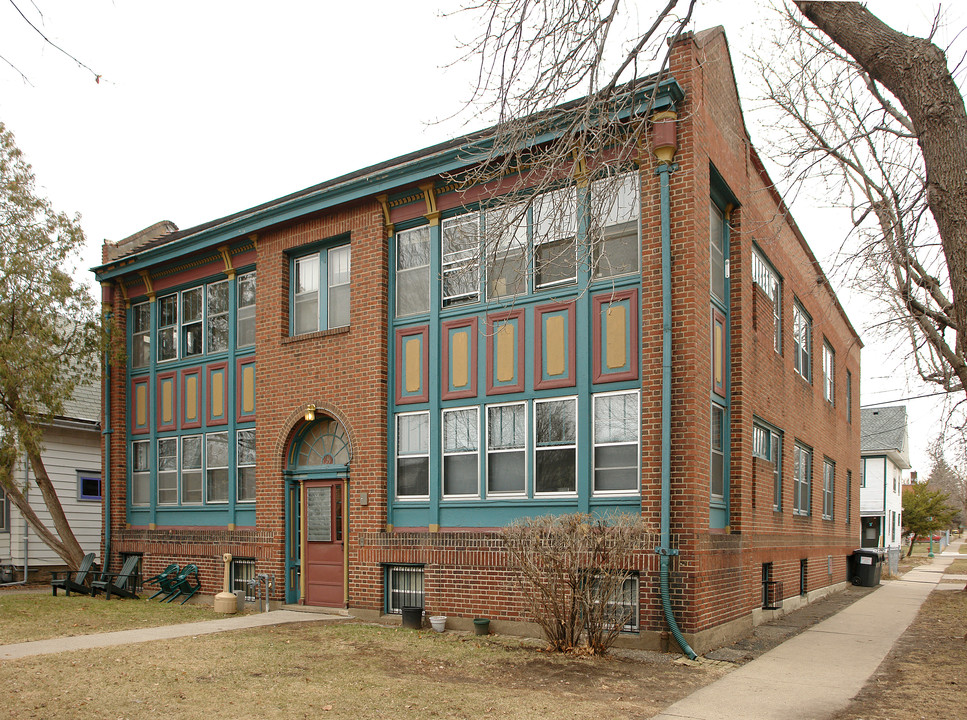 1631 Selby Ave in St. Paul, MN - Building Photo