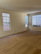 1367Avenida Avenida Arana in San Marcos, CA - Building Photo - Building Photo