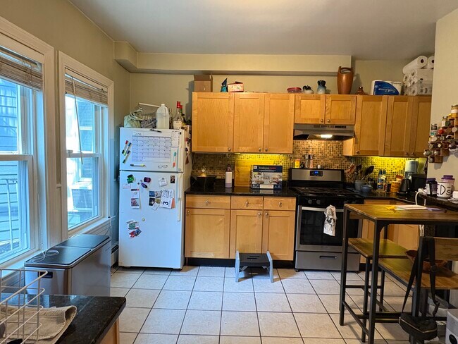 100 Hampshire St, Unit 2 in Cambridge, MA - Building Photo - Building Photo