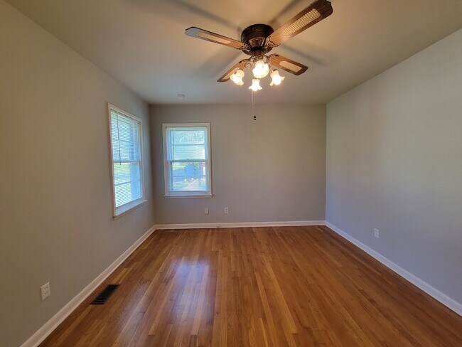 3107 Stewart St NW in Huntsville, AL - Building Photo - Building Photo