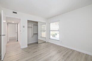 8722 Delgany Ave in Playa Del Rey, CA - Building Photo