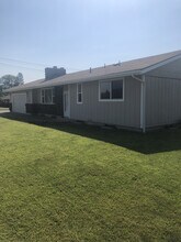 516 E Wedgewood Ave in Spokane, WA - Foto de edificio - Building Photo