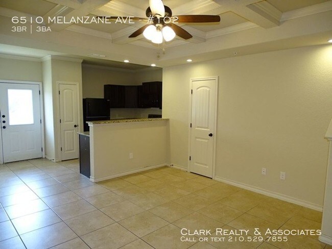 6510 Melanzane Ave-Unit -#102 in San Antonio, TX - Building Photo - Building Photo