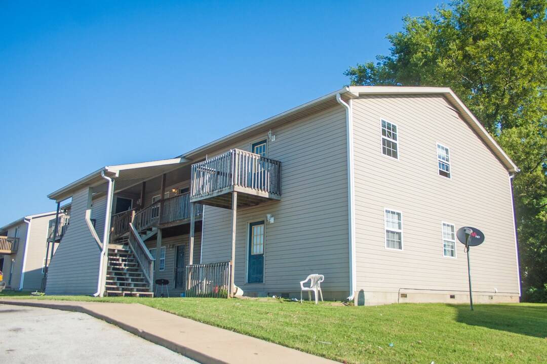 4563 E Zora St in Joplin, MO - Building Photo
