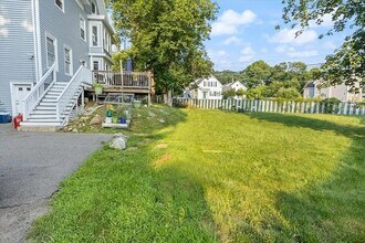 31 Lyman St, Unit 3 in Brockton, MA - Foto de edificio - Building Photo