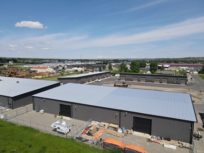 3734 Cresent Lake Rd in Billings, MT - Building Photo - Building Photo