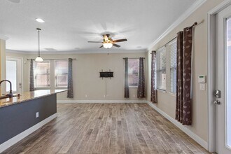 8623 Via Trieste Dr in Windermere, FL - Building Photo - Building Photo