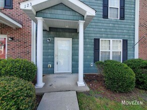 123 Lincoln Pl Cir in Leland, NC - Building Photo - Building Photo