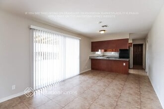 1249 E 8th St in Mesa, AZ - Foto de edificio - Building Photo