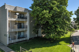 Eagan Gardens in Eagan, MN - Foto de edificio - Building Photo