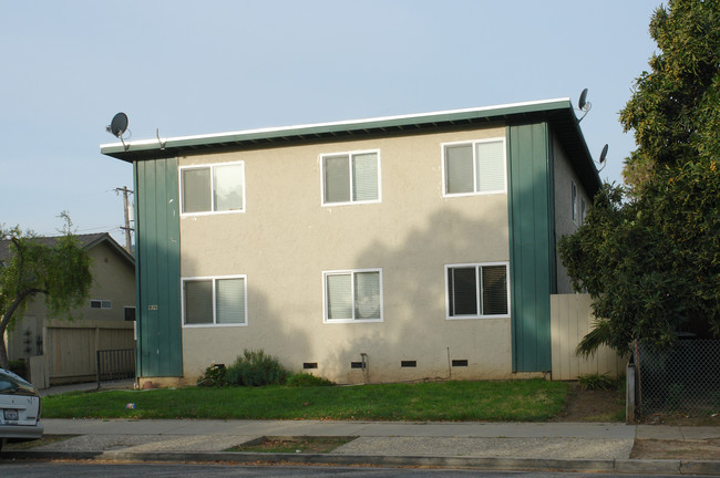 7233 Rosanna Street in Gilroy, CA - Building Photo - Building Photo