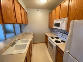 1380 SE Florence Dr in Waukee, IA - Building Photo - Building Photo