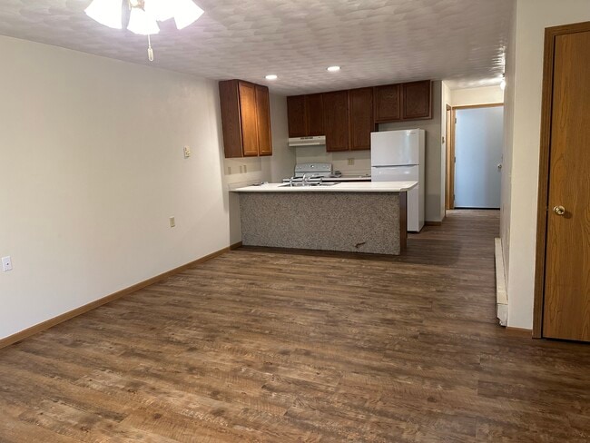 1062 Lakeshore Dr, Unit 1062 in Pioneer, OH - Building Photo - Building Photo